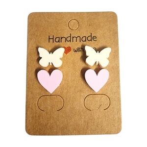Creamy Flutter Hearts Acrylic Stud Earrings – 2 Pair